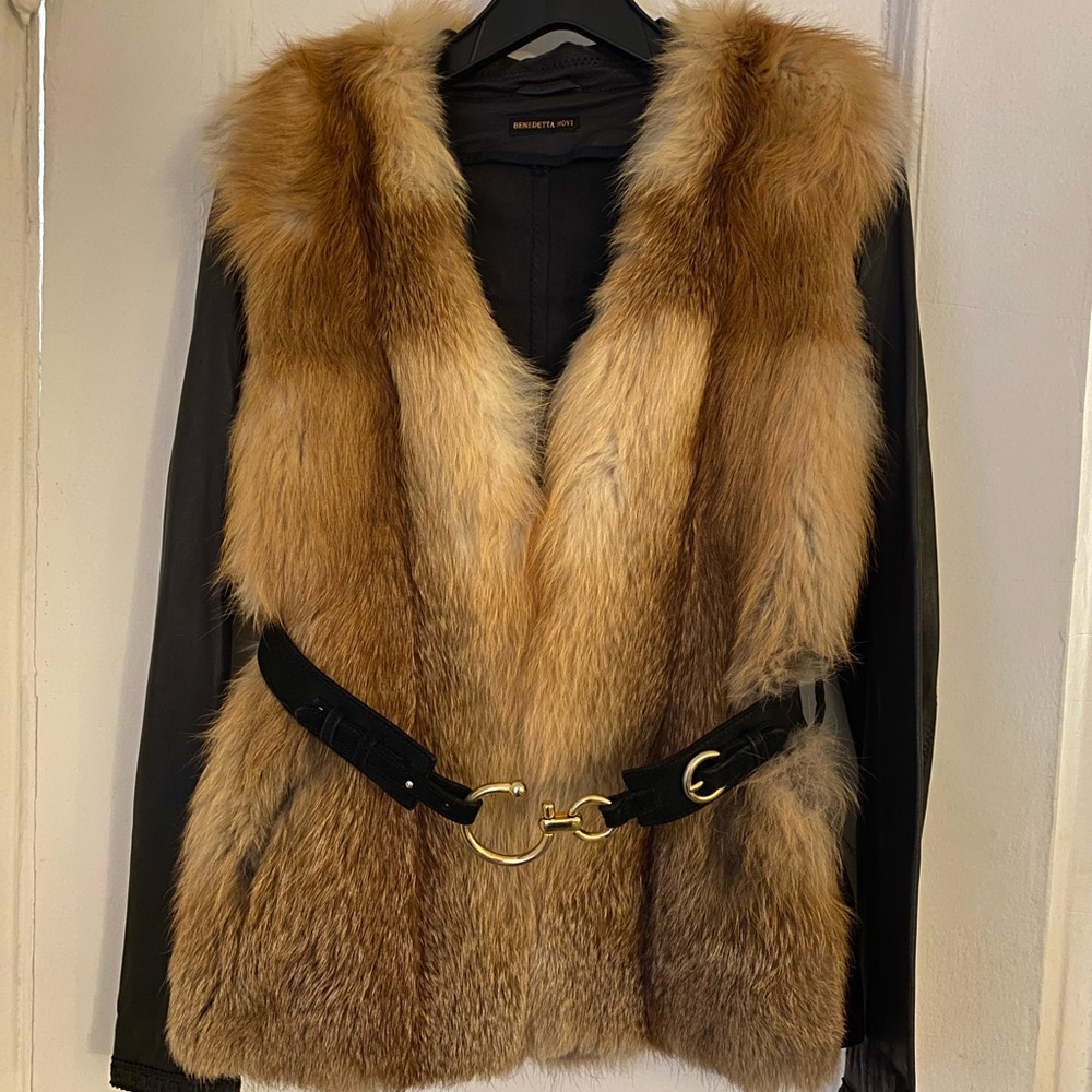 Real fur Fox vest with leather jacket and belt